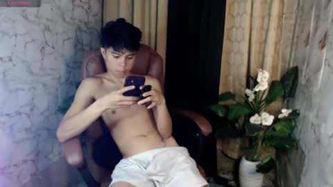 Snapshot of parkseo_yeon chatting on May 3, 2026, 5:02 am HENRY online show from May 3, 2026, 5:02 am