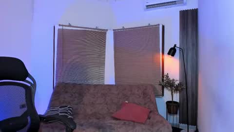 liampacoyosh and erick online show from November 13, 2025, 3:27 am