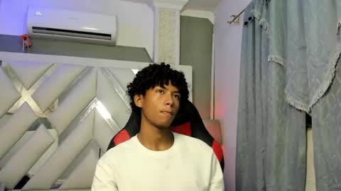 Snapshot of parzival_wt chatting on February 8, 2026, 12:52 pm PARZIVAL online show from February 8, 2026, 12:52 pm