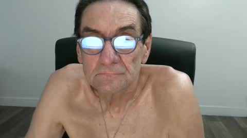 Snapshot of pastelito76 chatting on September 26, 2025, 2:43 pm Bob online show from September 26, 2025, 2:43 pm