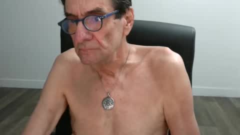 Snapshot of pastelito76 chatting on October 9, 2025, 1:31 pm Bob online show from October 9, 2025, 1:31 pm