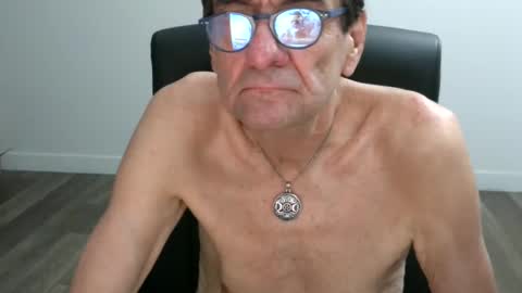 Snapshot of pastelito76 chatting on October 13, 2025, 1:22 pm Bob online show from October 13, 2025, 1:22 pm
