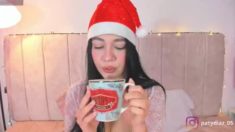 Paty online show from November 30, 2025, 9:41 pm