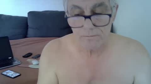 patrick5275 online show from December 10, 2024, 1:11 pm