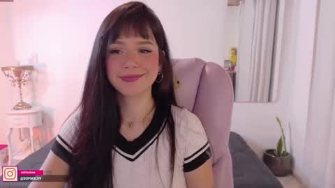 Sofa online show from March 18, 2026, 8:23 pm