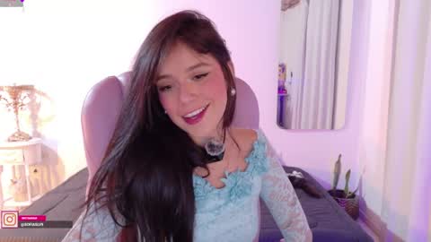 Sofa online show from April 9, 2026, 4:23 am