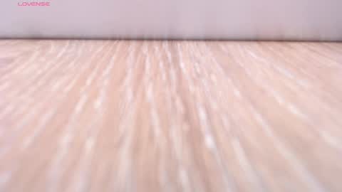 Paulina        online show from November 17, 2025, 5:19 pm