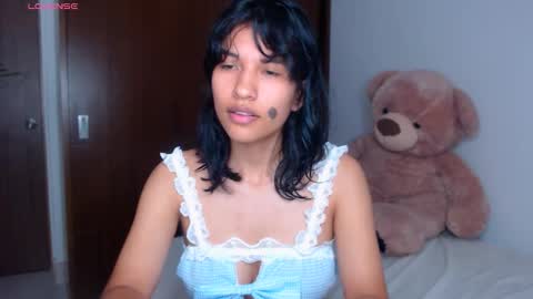 Snapshot of pau_heart_ chatting on October 26, 2025, 10:54 am pau_heart_ online show from October 26, 2025, 10:54 am