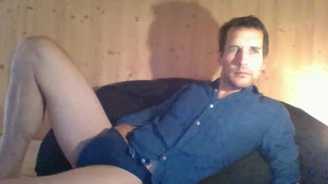 paueriwan online show from November 4, 2025, 7:40 am