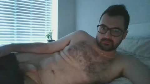 paul141293 online show from October 25, 2025, 7:27 am