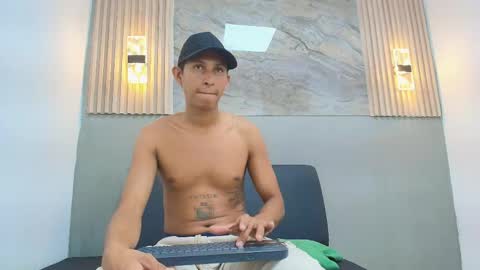 Snapshot of paul_conor chatting on May 22, 2026, 2:33 pm paul_conor online show from May 22, 2026, 2:33 pm