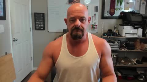 Justeffingaround online show from March 3, 2025, 4:35 pm