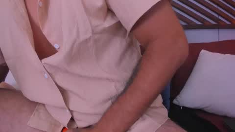 Snapshot of paul_rivera chatting on November 1, 2025, 10:12 pm Paul Rivera online show from November 1, 2025, 10:12 pm