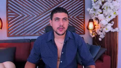 Snapshot of paul_rivera chatting on November 18, 2025, 10:03 pm Paul Rivera online show from November 18, 2025, 10:03 pm