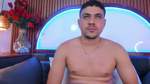 Snapshot of paul_rivera chatting on November 27, 2025, 9:50 pm Paul Rivera online show from November 27, 2025, 9:50 pm