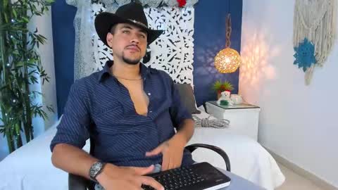 Snapshot of paul_rivera chatting on December 19, 2025, 9:11 pm Paul Rivera online show from December 19, 2025, 9:11 pm