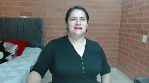 paula__117 online show from April 17, 2026, 8:56 pm