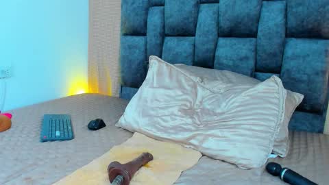 Snapshot of paula__convers chatting on October 19, 2025, 8:42 pm PAULA online show from October 19, 2025, 8:42 pm