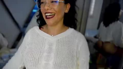 Paula online show from February 3, 2025, 8:57 pm