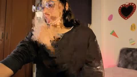 Paula  online show from April 10, 2026, 3:34 am