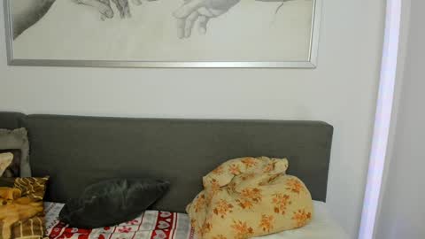 paulblack021 online show from February 3, 2025, 10:21 pm