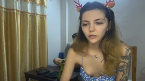 Isla  Chase online show from December 8, 2024, 3:02 pm