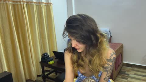 Isla  Chase online show from January 10, 2025, 3:27 pm