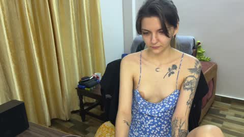 Isla  Chase online show from February 2, 2025, 8:19 pm