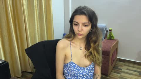 Isla  Chase online show from February 8, 2025, 3:10 pm