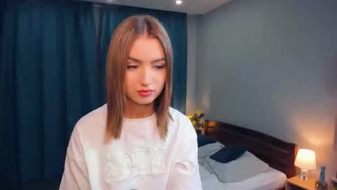 Snapshot of paulettelafevre chatting on September 10, 2025, 7:47 pm Eva online show from September 10, 2025, 7:47 pm