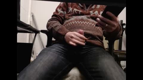 Snapshot of paulie120464 chatting on December 9, 2024, 5:52 pm paulie120464 online show from December 9, 2024, 5:52 pm