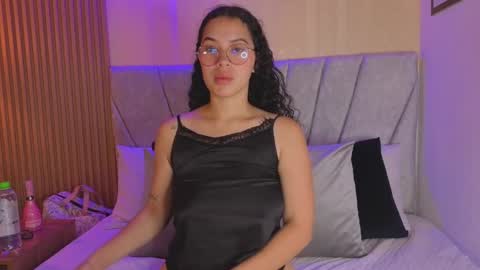 paulina  online show from November 9, 2025, 11:52 am