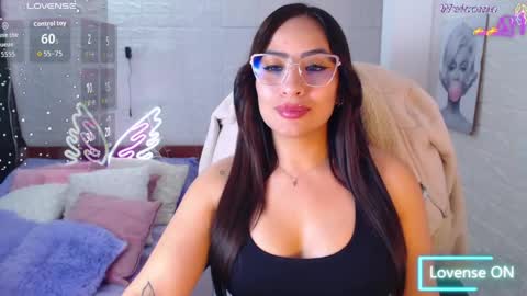 paulina online show from April 17, 2026, 3:37 pm