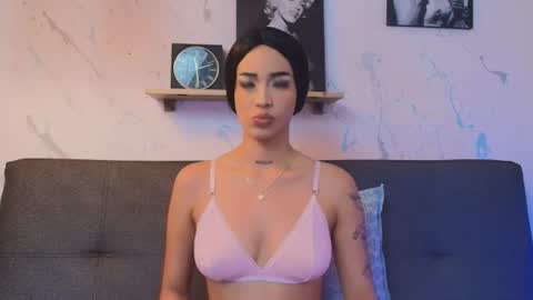 Snapshot of paulina_lopezz chatting on July 13, 2026, 4:43 pm PAULINA online show from July 13, 2026, 4:43 pm
