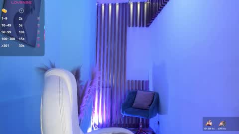 Paulina Belle online show from November 28, 2025, 2:31 pm