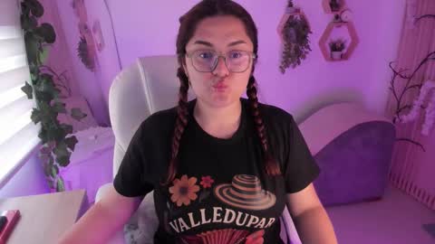 Snapshot of paulinacostello chatting on October 12, 2025, 7:02 pm Estefania online show from October 12, 2025, 7:02 pm