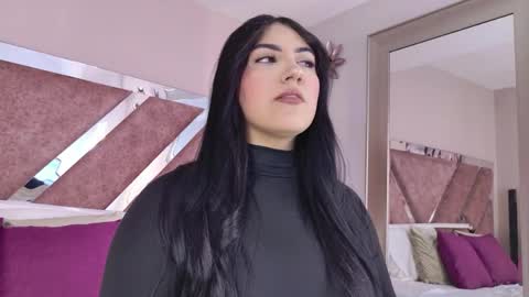 Snapshot of paulinaduarte_ chatting on May 2, 2026, 12:21 pm Paulina online show from May 2, 2026, 12:21 pm
