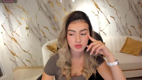 Snapshot of paulinasantosx chatting on March 7, 2025, 7:05 pm Paulina Santos online show from March 7, 2025, 7:05 pm