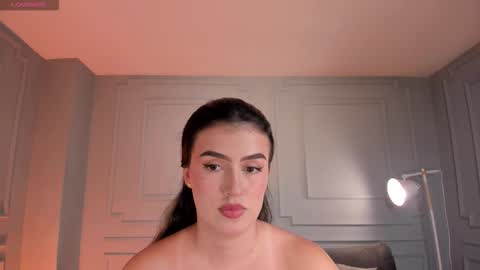 Paulina Santos  online show from February 21, 2026, 7:48 pm