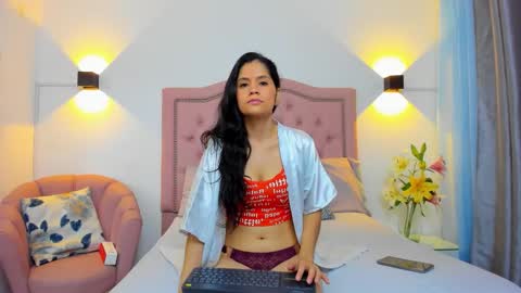 Snapshot of paulinavera chatting on March 7, 2026, 12:13 pm paulinavera online show from March 7, 2026, 12:13 pm