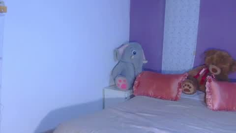 paulina online show from April 6, 2026, 6:20 pm