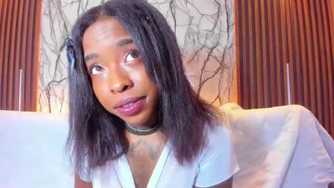 Pauline online show from November 7, 2025, 1:27 am