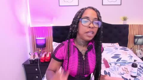 Pauline online show from April 7, 2026, 3:23 pm