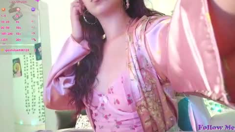 Paula San online show from June 17, 2026, 9:38 pm