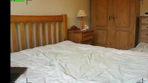 paullie2011 online show from November 3, 2025, 10:16 am