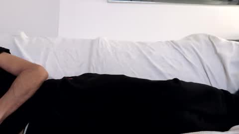 paulorodz11 online show from November 18, 2025, 6:07 am