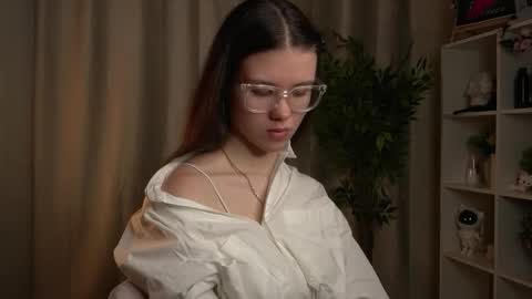 Beautiful Mila online show from March 20, 2026, 2:38 am