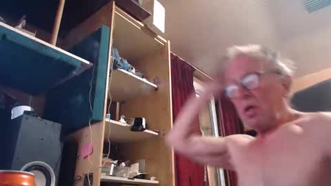 Snapshot of pc8474408 chatting on September 17, 2025, 1:02 pm pc8474408 online show from September 17, 2025, 1:02 pm