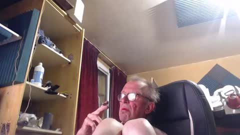 Snapshot of pc8474408 chatting on September 24, 2025, 4:05 am pc8474408 online show from September 24, 2025, 4:05 am