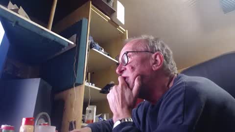 Snapshot of pc8474408 chatting on October 3, 2025, 6:16 pm pc8474408 online show from October 3, 2025, 6:16 pm